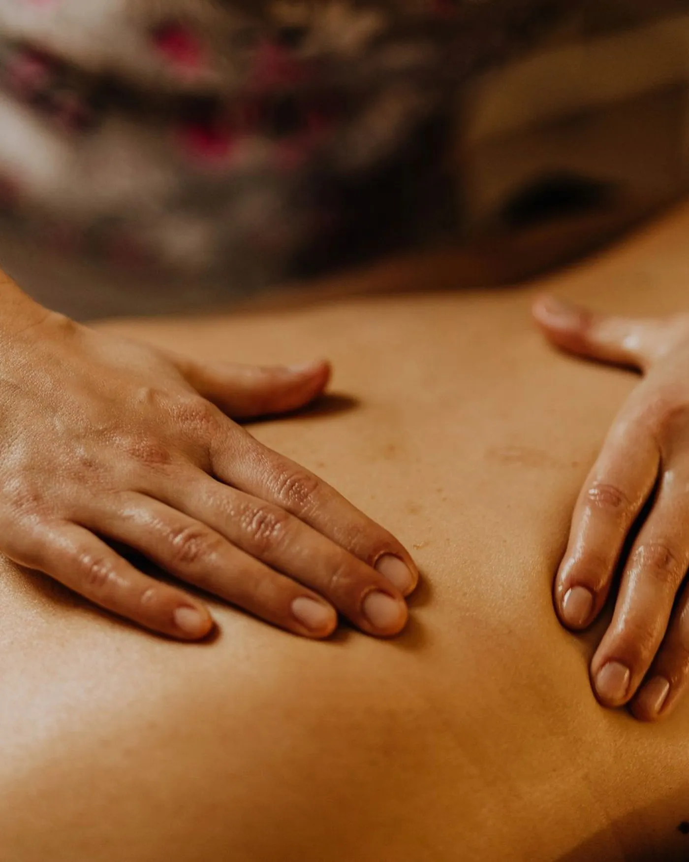 Ritual de costas com esfoliação e massagem